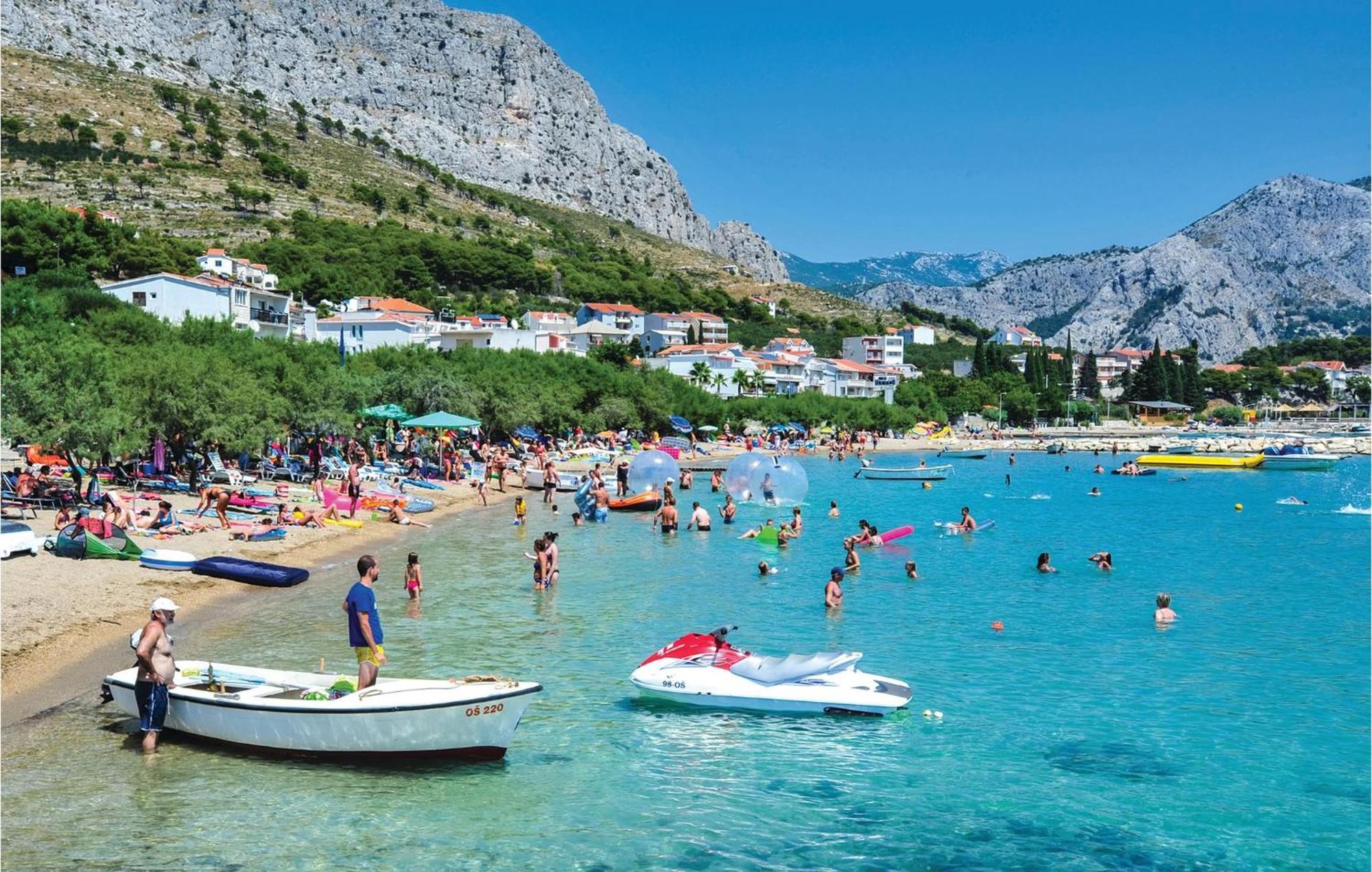 Lovely Apartment In Omis With Kitchen Kültér fotó